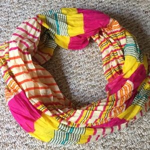 Cute colorful scarf! 💗💛💙🧡